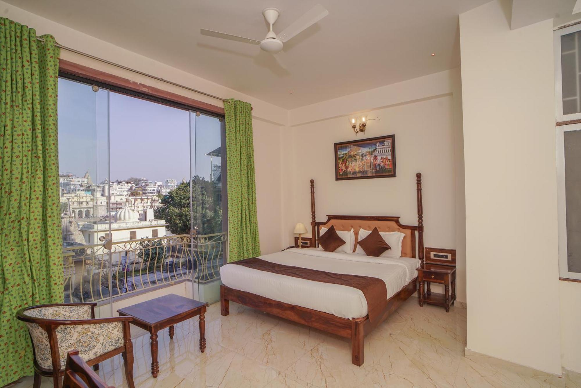 Dera Pichola- A Lake Facing Boutique Hotel ウダイプル エクステリア 写真